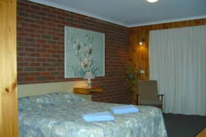 Tooleybuc ACT VIC Tourism