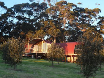 Tennessee Hill Chalets - VIC Tourism 5
