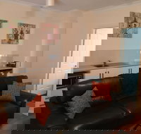 Hahndorf Oak Tree Cottages - VIC Tourism