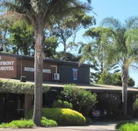 Lakes Waterfront Motel  Holiday Cottages - VIC Tourism