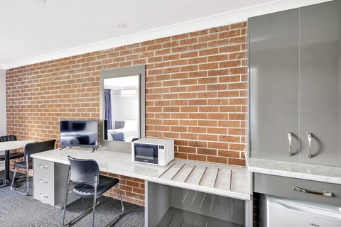 Bushmans Motor Inn - VIC Tourism 6