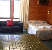 Aaroona Holiday Resort - VIC Tourism