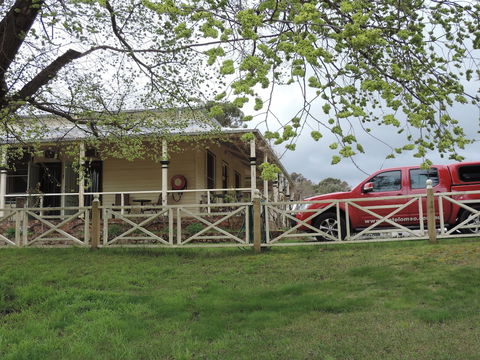 Snug As A Bug Motel - VIC Tourism 0