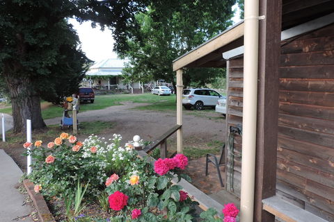 Snug As A Bug Motel - VIC Tourism 2