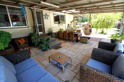 Dongara Breeze Inn - VIC Tourism 3