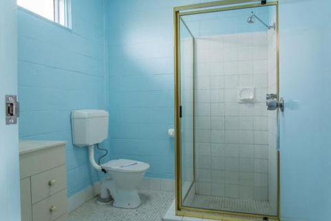 Artesian Motor Inn - VIC Tourism 1