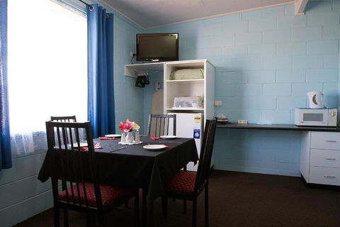 Artesian Motor Inn - VIC Tourism 6