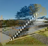 DBJ Holiday Units - VIC Tourism
