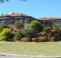 Albany Holiday House