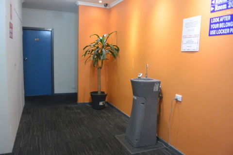 Elizabeth Hostel - VIC Tourism 1