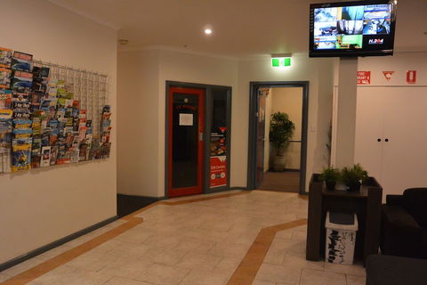 Elizabeth Hostel - VIC Tourism 5