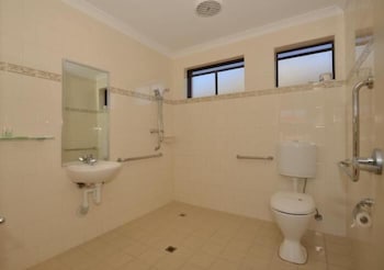 The Tower Hotel Kalgoorlie - VIC Tourism 2