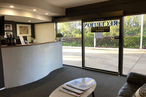 Logan City Motor Inn - VIC Tourism 4