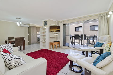 Joanne Apartments - VIC Tourism 4