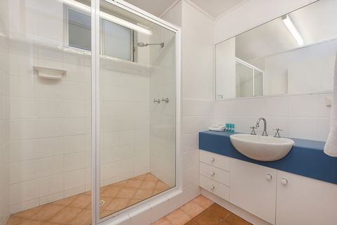 Joanne Apartments - VIC Tourism 1