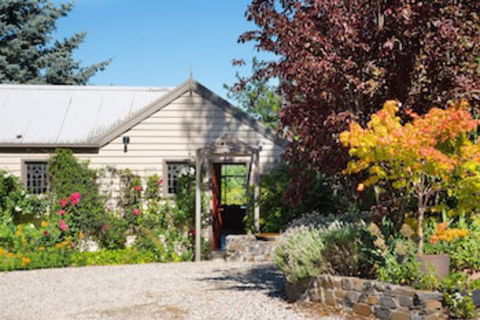 Argus Hill Cottage - VIC Tourism 0