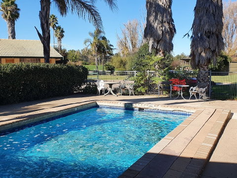 McNevin's Tamworth Motel - VIC Tourism 3