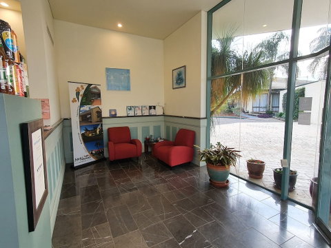 McNevin's Tamworth Motel - VIC Tourism 5