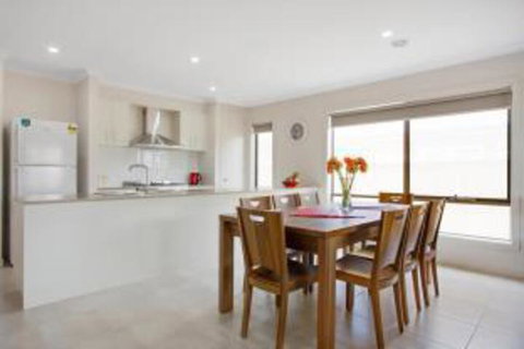 Serviced Houses Point Cook - VIC Tourism 3