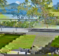 Hibiscus 006 - VIC Tourism