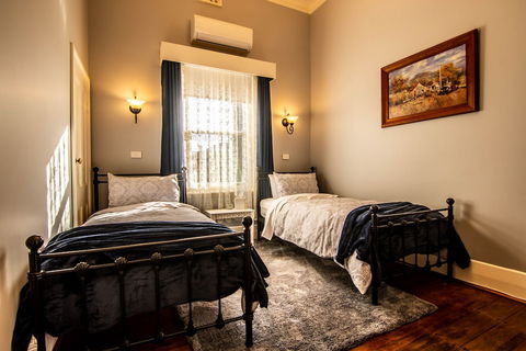 Heytesbury House - VIC Tourism 4