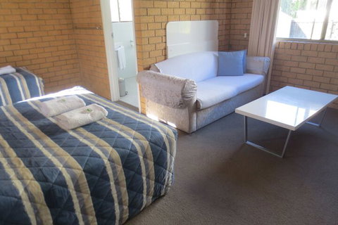 Aspley Pioneer Motel - VIC Tourism 5