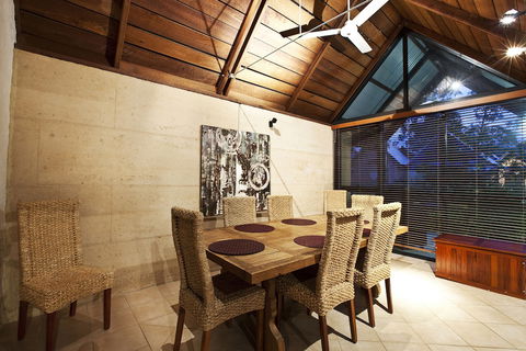 Whalers Cove Villas - VIC Tourism 1