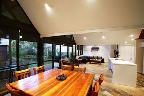 Whalers Cove Villas - VIC Tourism 2