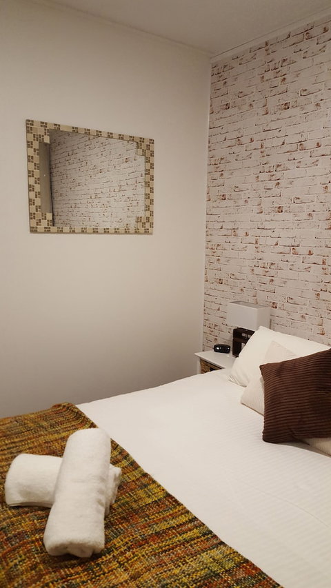 Town House Motor Inn - VIC Tourism 3