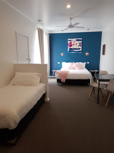 Town House Motor Inn - VIC Tourism 6