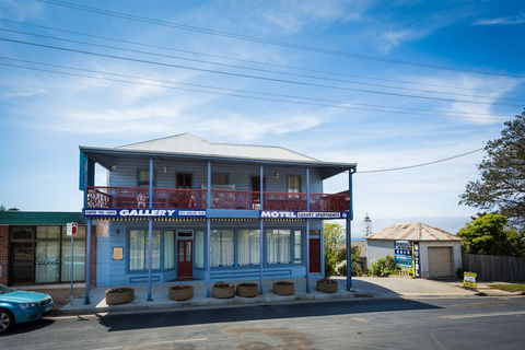 Heritage House Motel & Units - VIC Tourism 0