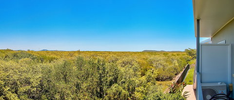 Mackay Oceanside Central Hotel - VIC Tourism 4