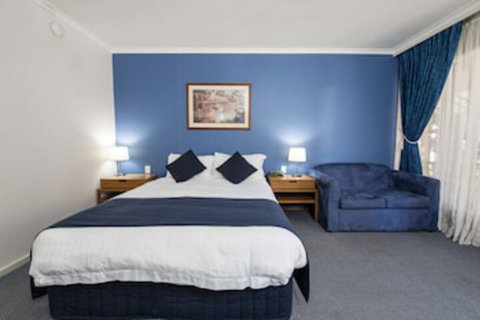 MAS Country Riverboat Lodge Motor Inn - VIC Tourism 0