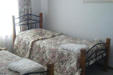 Catania Cottage & Farmhouse - VIC Tourism 4