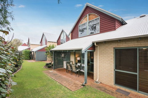 Bayshore Beachside Resort - VIC Tourism 2