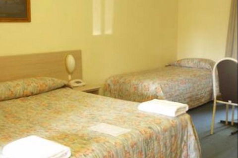 Glades Motor Inn - VIC Tourism 4