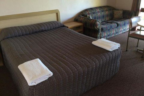 Glades Motor Inn - VIC Tourism 2