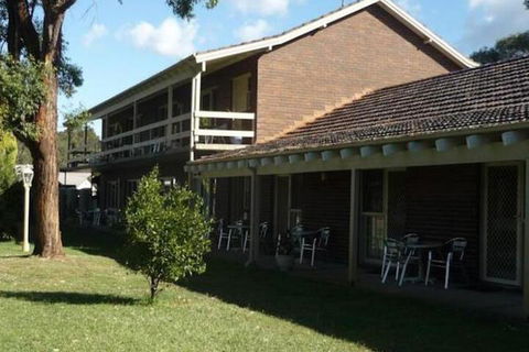 Glades Motor Inn - VIC Tourism 3