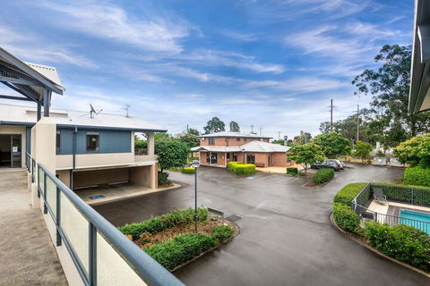 Hawkesbury Race Club Motel - VIC Tourism 2