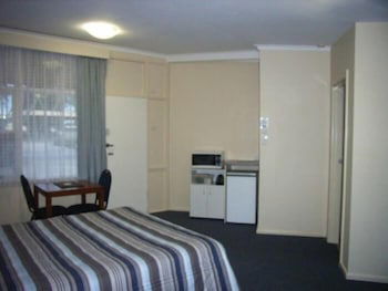 Bairnsdale Main Motel - VIC Tourism 3