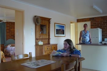 Rubyvale Motel & Holiday Units - VIC Tourism 5