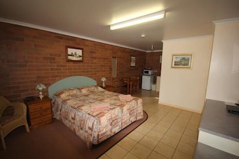 Rubyvale Motel & Holiday Units - VIC Tourism 4
