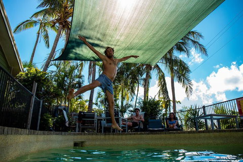 Backpackers By The Bay - VIC Tourism 5