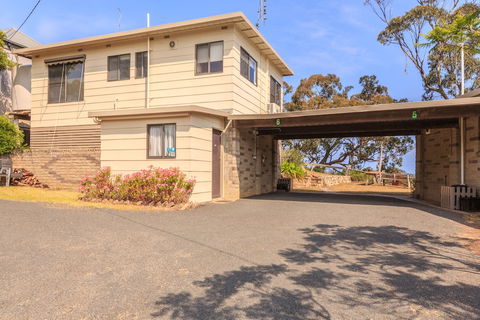 Jetty Road Retreat - VIC Tourism 3