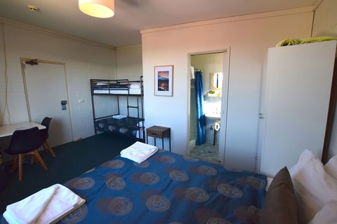 Alpine Resort Motel - VIC Tourism 4