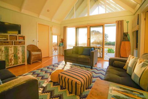 Bear Gully Coastal Cottages - VIC Tourism 5