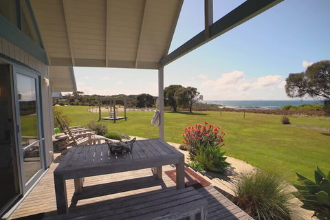 Bear Gully Coastal Cottages - VIC Tourism 3