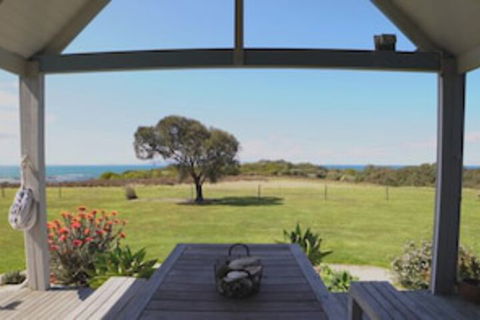 Bear Gully Coastal Cottages - VIC Tourism 0