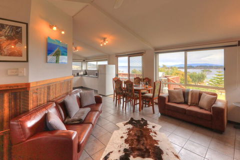 Discover Bruny Island Holiday Accommodation - VIC Tourism 5