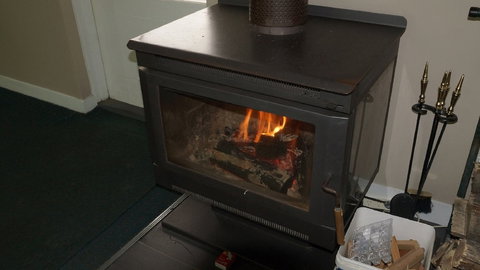 Golden Leaf Motor Inn - VIC Tourism 1